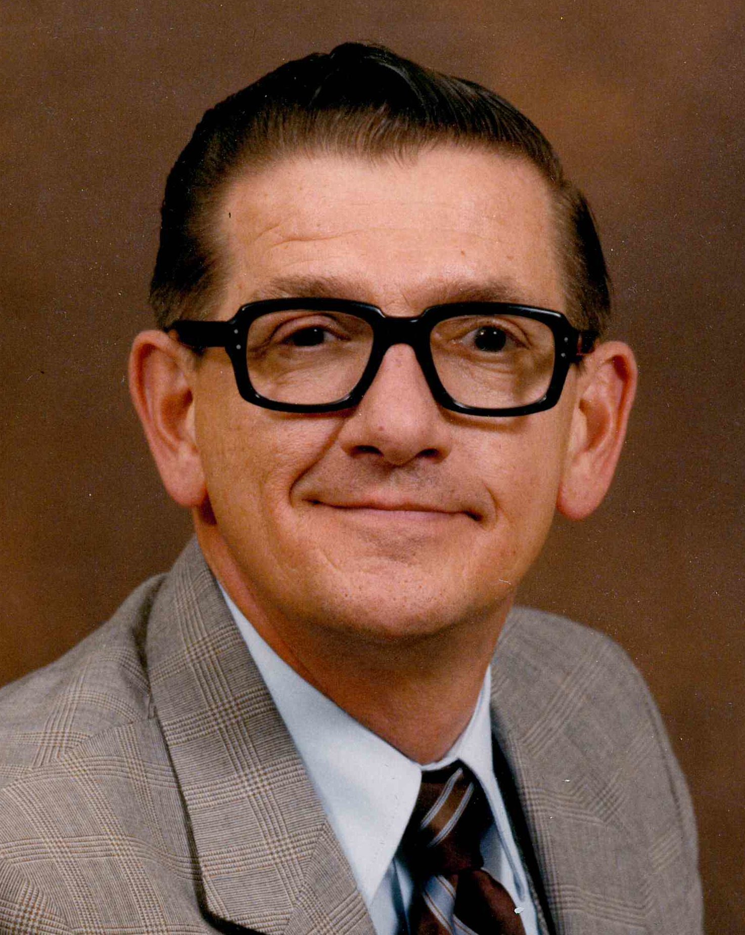 Willard H. Rusk - Funeral Home in Boone and Kenton County